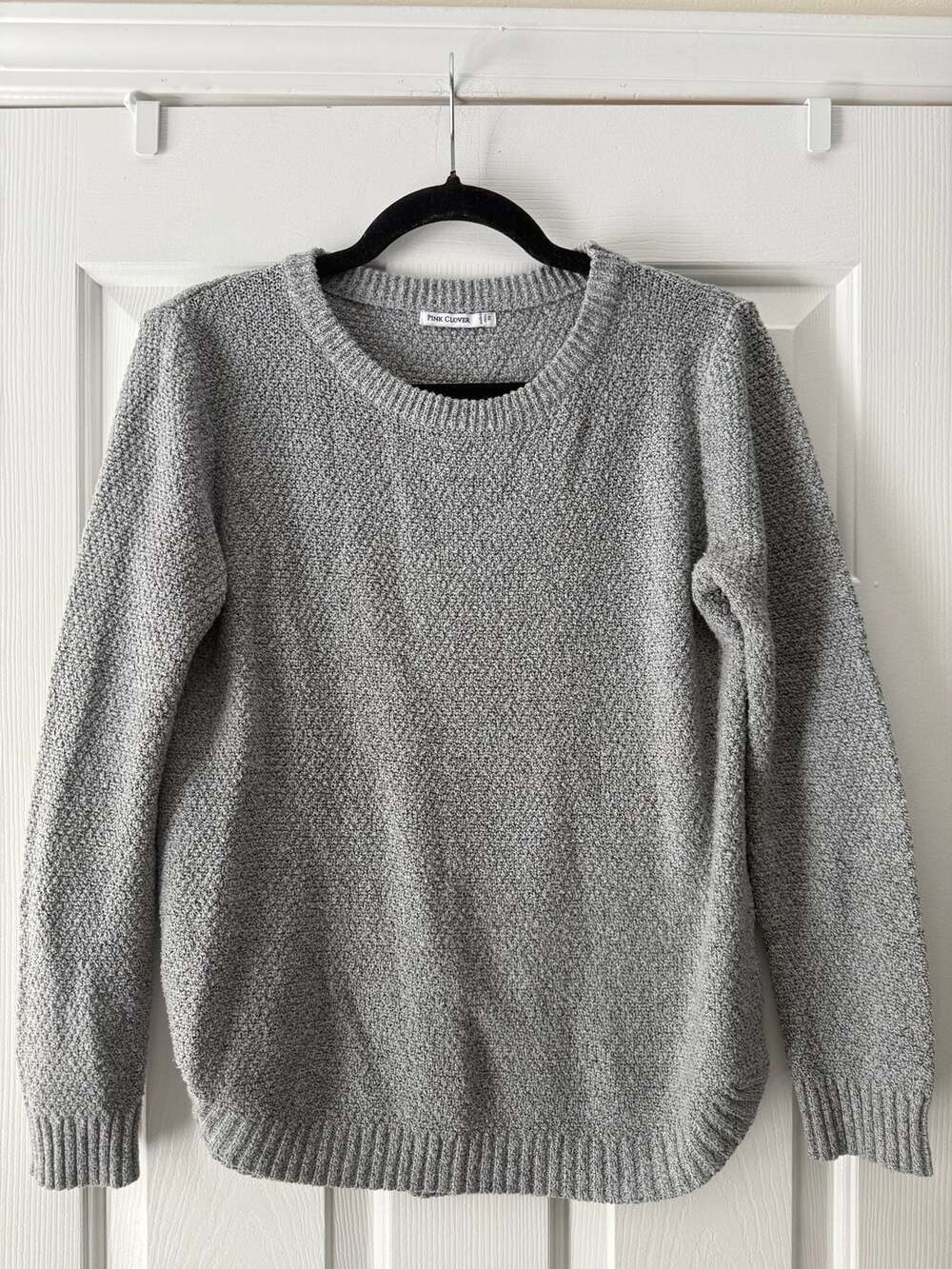 Pink Clover Sweater Size M Gray Long Sleeve Knit Crewneck Pullover